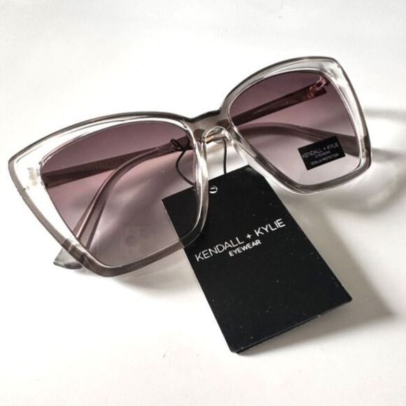 NWT Kendall+Kylie Charlotte Womens‎ Cat Eye Polarized Sunglasses Gray Crystal - Picture 2 of 16